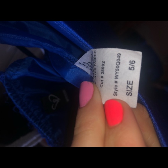 Prom Dress - Picture 3 of 5